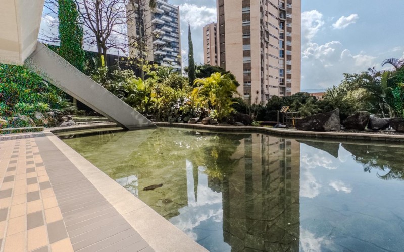 Modern 2-Bedroom Apartment in the Heart of El Poblado – Prime Location!