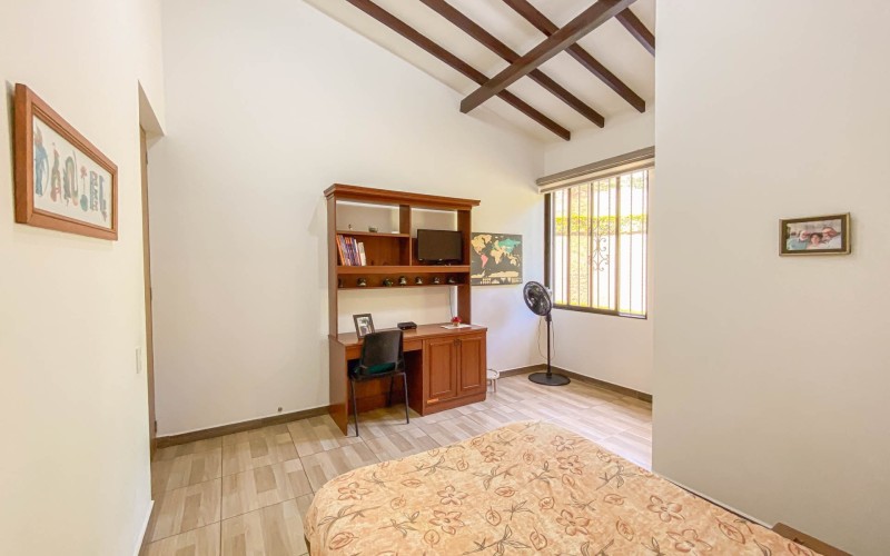 Paradise in Girardota: Finca Villa Al’ser – Luxury, Nature & Investment Potential (3,820 m²)