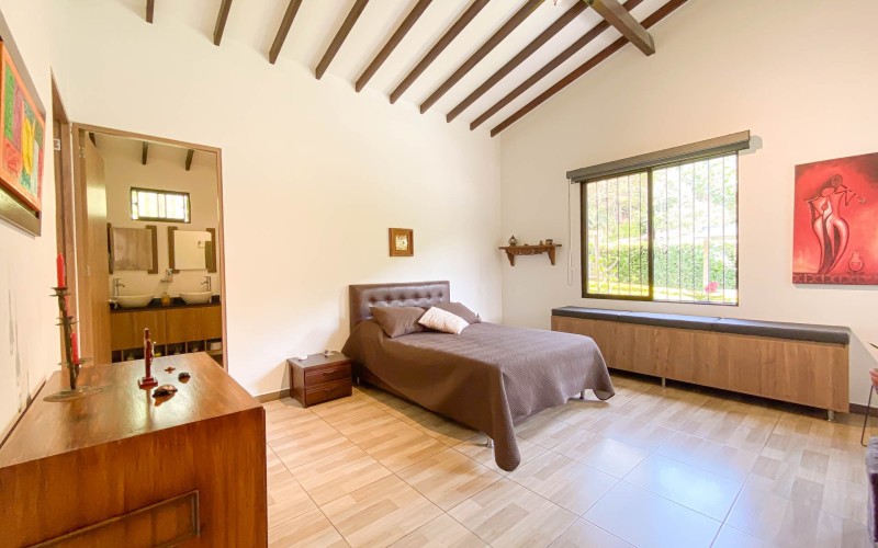 Paradise in Girardota: Finca Villa Al’ser – Luxury, Nature & Investment Potential (3,820 m²)
