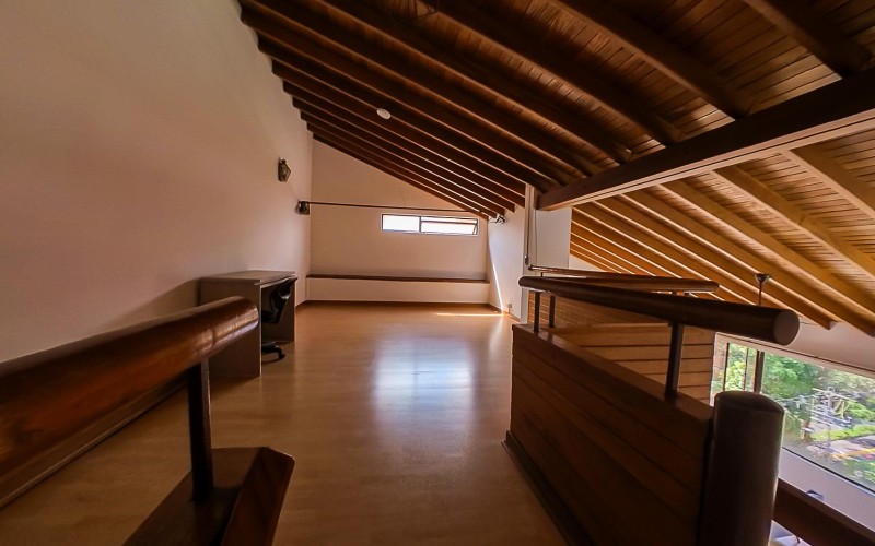 Moderno apartamento duplex en Laureles – Ideal para vivir o invertir