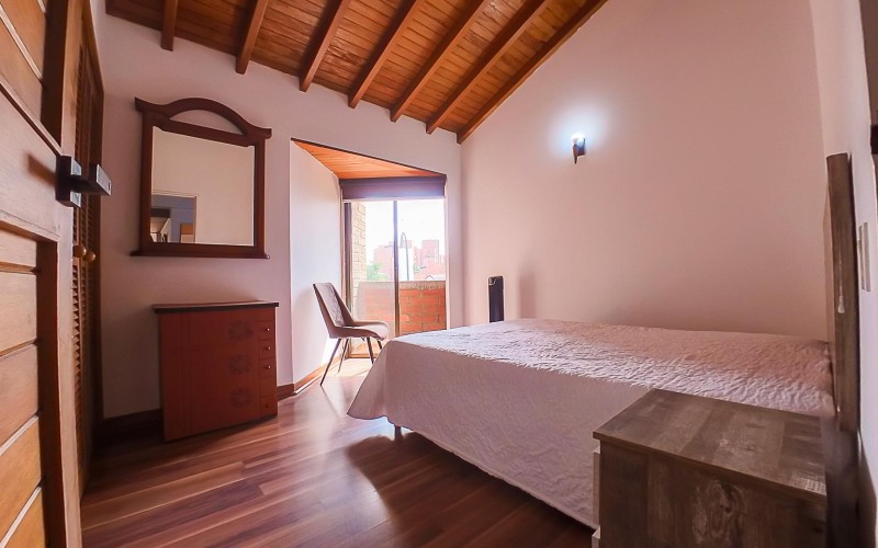 Moderno apartamento duplex en Laureles – Ideal para vivir o invertir