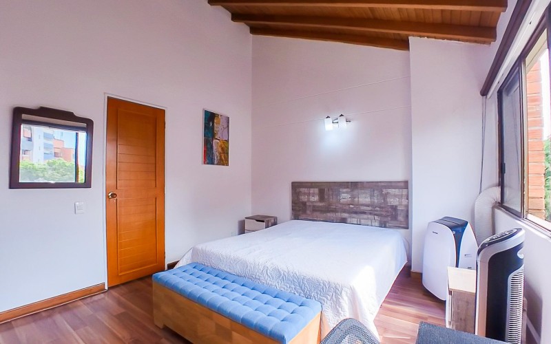 Moderno apartamento duplex en Laureles – Ideal para vivir o invertir