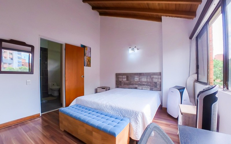 Moderno apartamento duplex en Laureles – Ideal para vivir o invertir